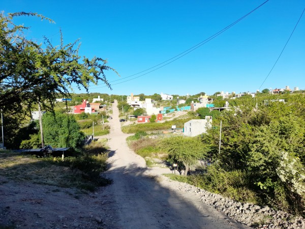 VENDO TERRENO 300 m2. EN B° VILLA SOL. SALSIPUEDES C/ ESCRITURA!!!