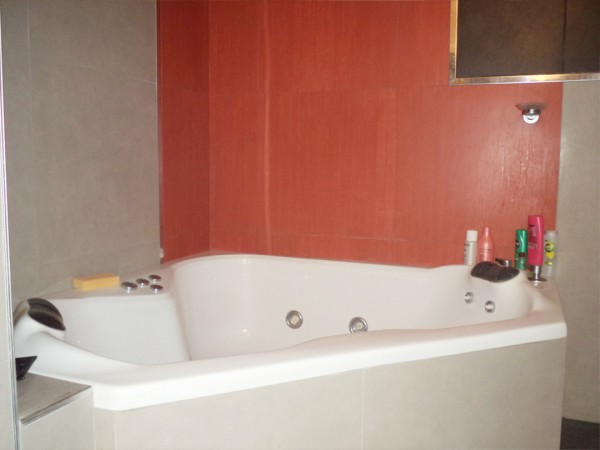 VENDO CASA DE 3 DORM. COUNTRY TIERRALTA. EXCELENTE CALIDAD!!!