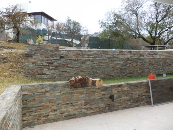 VENDO CASA DE 3 DORM. COUNTRY TIERRALTA. EXCELENTE CALIDAD!!!