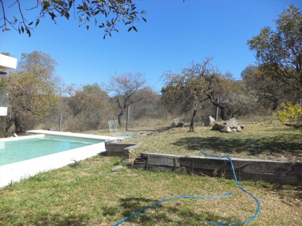 VENDO CASA DE 3 DORM. COUNTRY TIERRALTA. EXCELENTE CALIDAD!!!