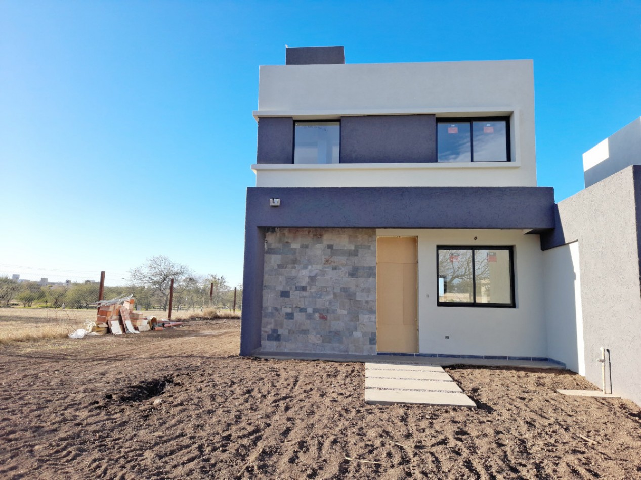 VENDO DUPLEX DE 2 DORM. DE EXCELENTE CALIDAD. B° VILLA CATALINA. A ESTRENAR!!! (NO APTO CREDITO)