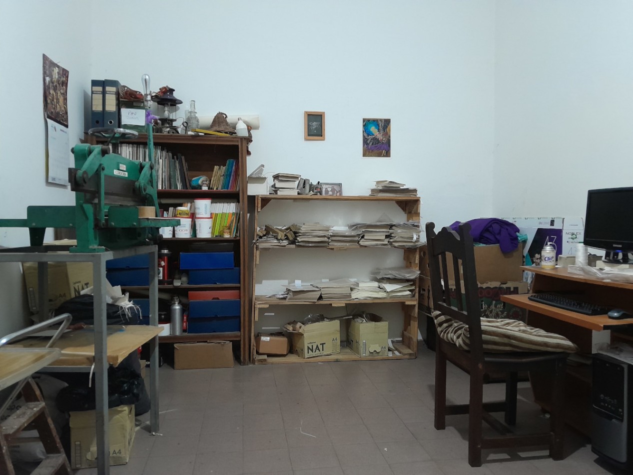 VENDO CASA 2 DORM. B° TALLERES ESTE. PERMUTA X DEPTO B° ALBERDI O CENTRO