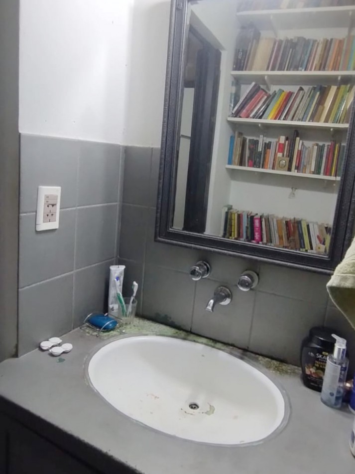 VENDO CASA 2 DORM. B° TALLERES ESTE. PERMUTA X DEPTO B° ALBERDI O CENTRO
