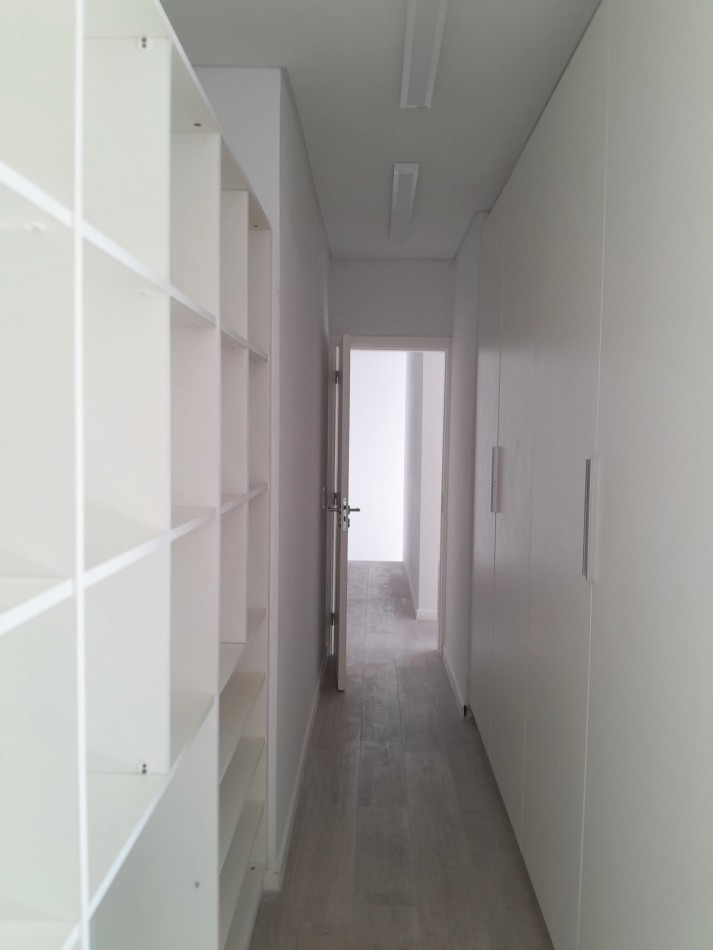 VENDO DUPLEX 3 DORM. + COCHERA HOUSING DISTRITO VEINTE B° NUEVO POETA LUGONES. A ESTRENAR!!!