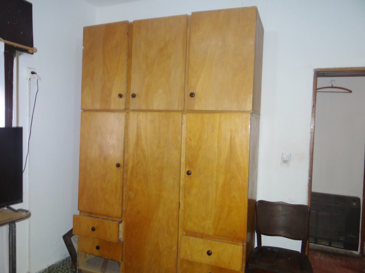 CASA EN VENTA. 2 DORMITORIOS. BARRIO DEAN FUNES.