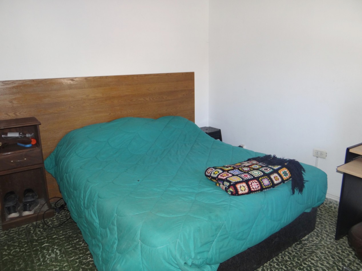 CASA EN VENTA. 2 DORMITORIOS. BARRIO DEAN FUNES.