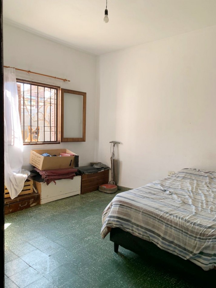 CASA EN VENTA. 2 DORMITORIOS. BARRIO DEAN FUNES.