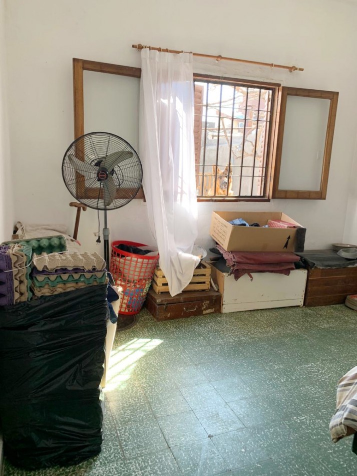 CASA EN VENTA. 2 DORMITORIOS. BARRIO DEAN FUNES.