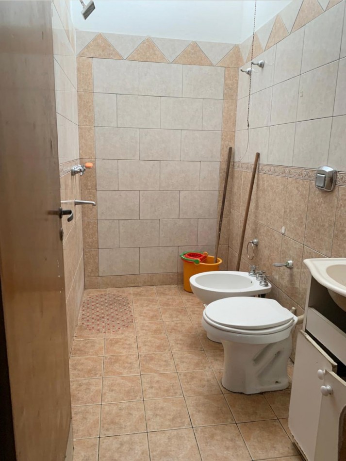 CASA EN VENTA. 2 DORMITORIOS. BARRIO DEAN FUNES.