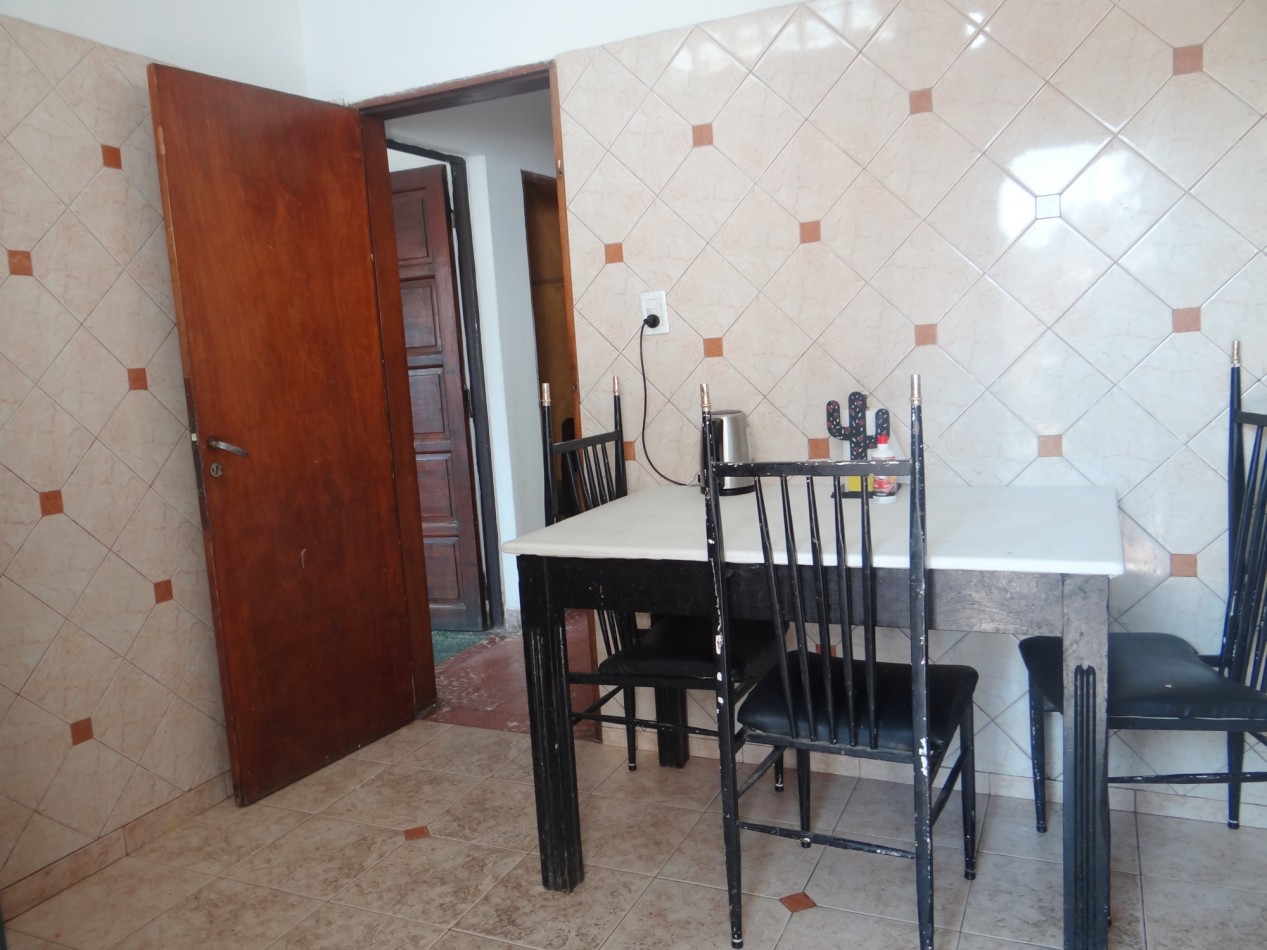 CASA EN VENTA. 2 DORMITORIOS. BARRIO DEAN FUNES.
