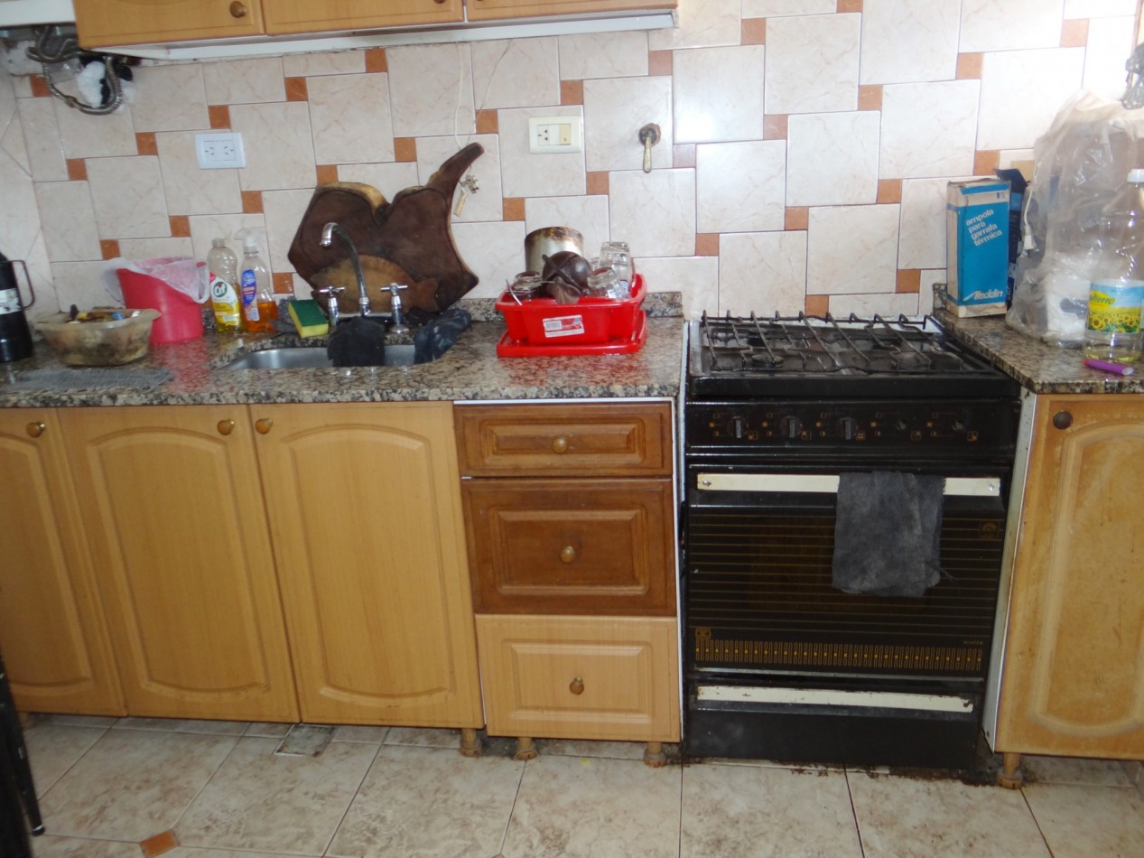 CASA EN VENTA. 2 DORMITORIOS. BARRIO DEAN FUNES.