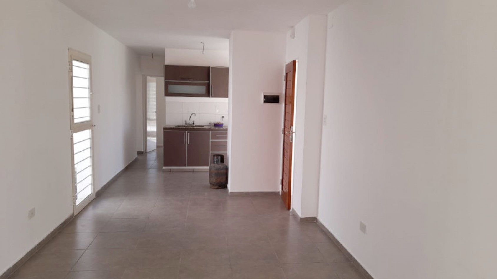 CASA EN VENTA. 2 DORMITORIOS. DON BOSCO DE HORIZONTE. PLAN 100% PAGADO!!!