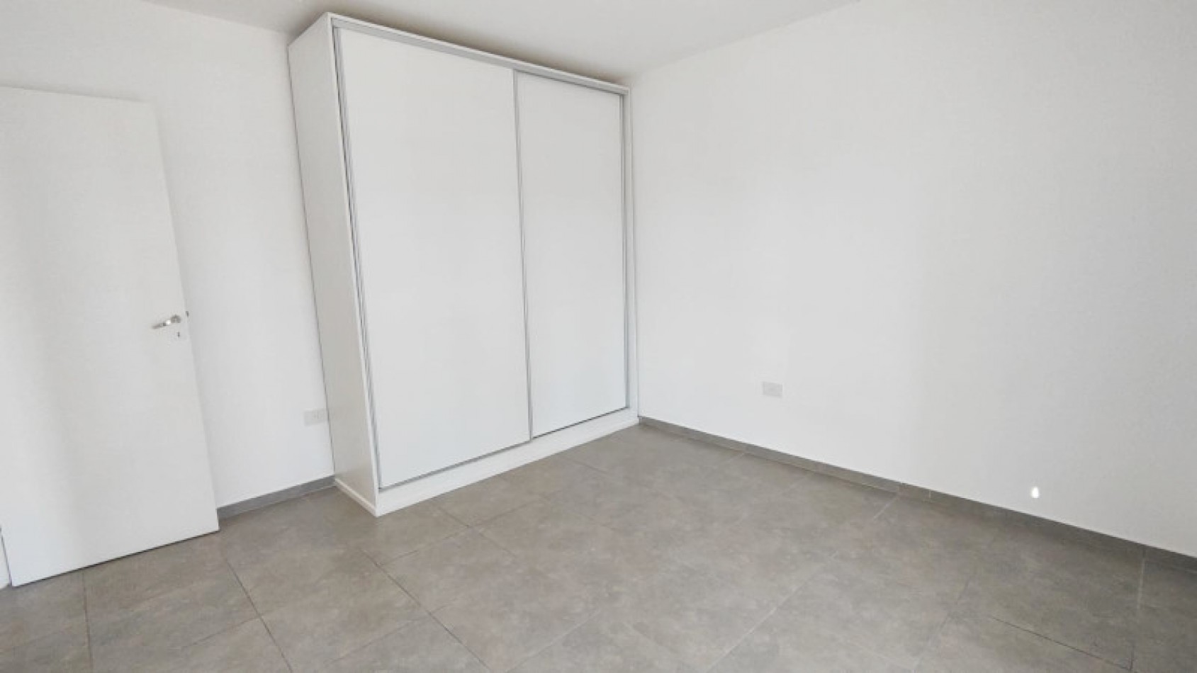 CASA EN VENTA. 2 DORMITORIOS. DON BOSCO DE HORIZONTE. PLAN 100% PAGADO!!!
