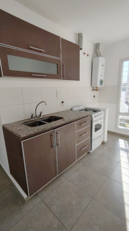 CASA EN VENTA. 2 DORMITORIOS. DON BOSCO DE HORIZONTE. PLAN 100% PAGADO!!!