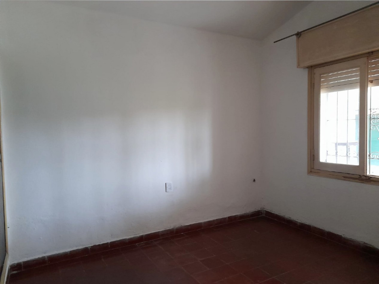 CASA EN VENTA 3 DORM. B° MARQUES DE SOBREMONTE. LISTA P/ESCRITURAR
