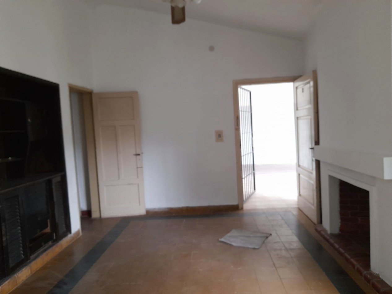 CASA EN VENTA 3 DORM. B° MARQUES DE SOBREMONTE. LISTA P/ESCRITURAR
