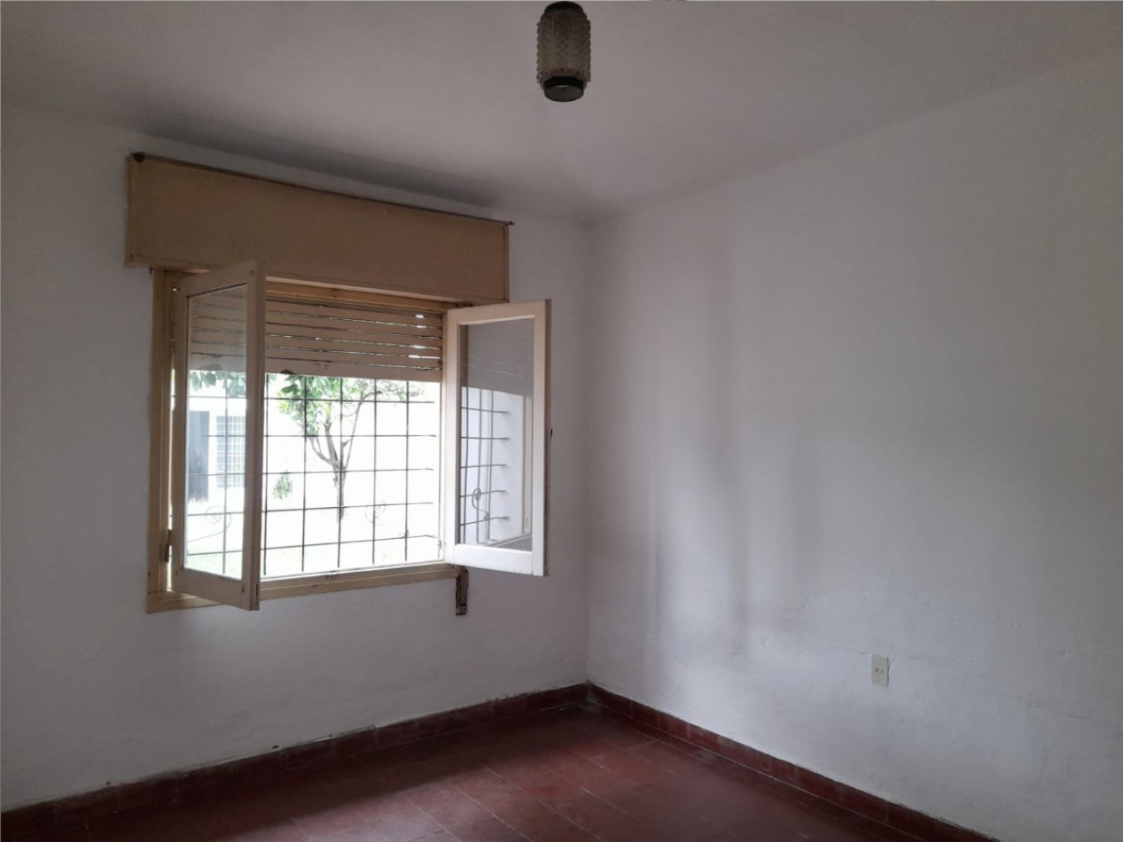 CASA EN VENTA 3 DORM. B° MARQUES DE SOBREMONTE. LISTA P/ESCRITURAR