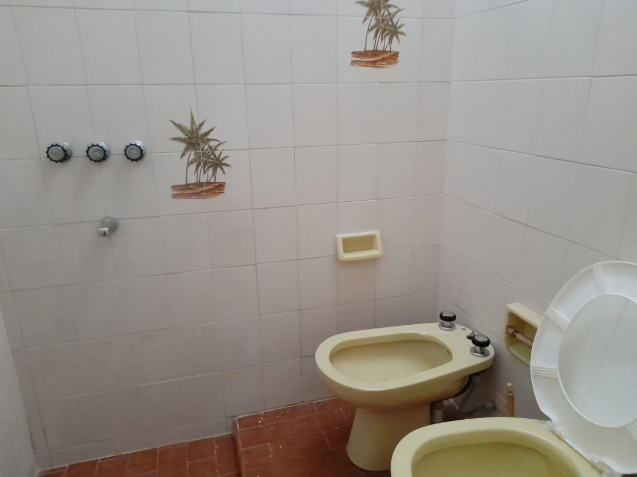 CASA EN VENTA 3 DORM. B° MARQUES DE SOBREMONTE. LISTA P/ESCRITURAR