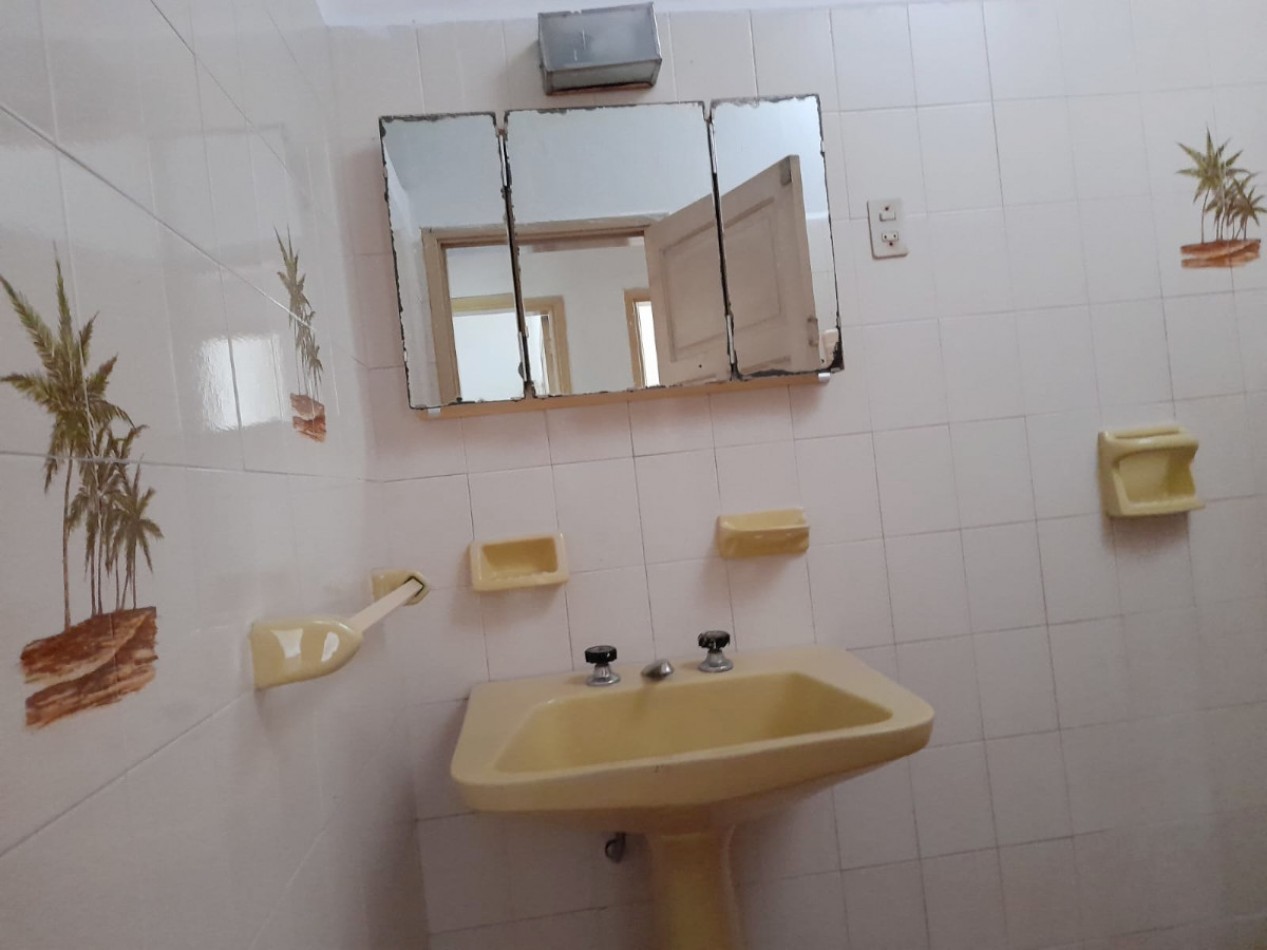 CASA EN VENTA 3 DORM. B° MARQUES DE SOBREMONTE. LISTA P/ESCRITURAR