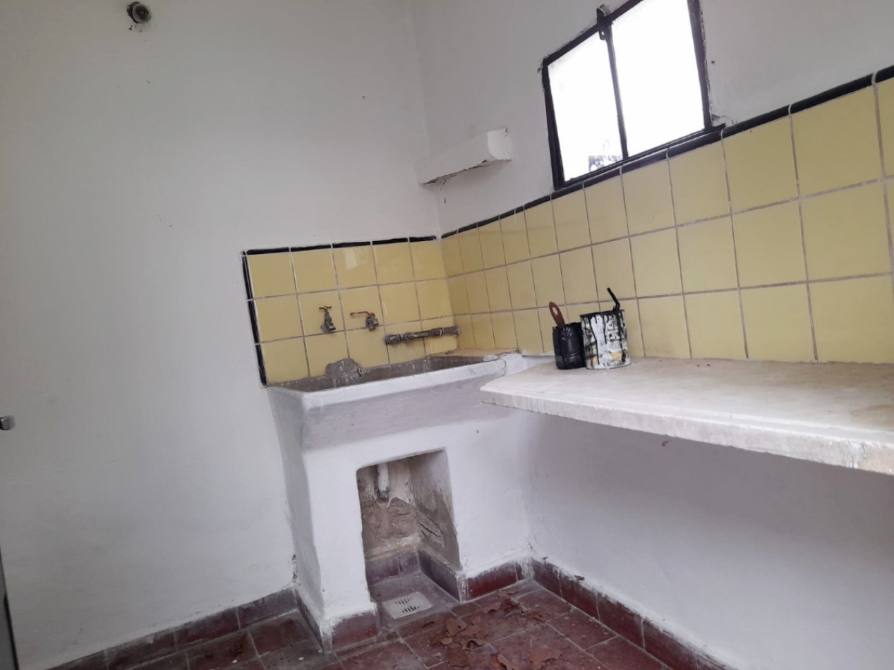CASA EN VENTA 3 DORM. B° MARQUES DE SOBREMONTE. LISTA P/ESCRITURAR