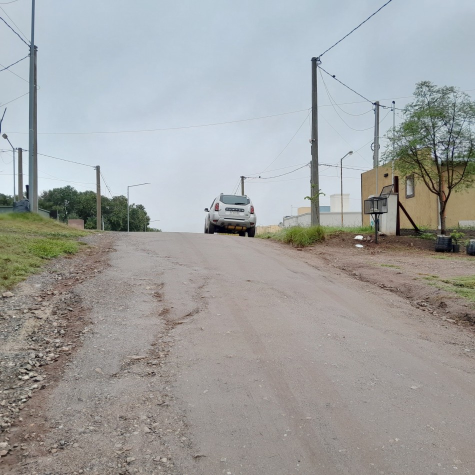 TERRENO EN VENTA 300M. B° VILLA CATALINA-RIO CEBALLOS C/ESCRITURA