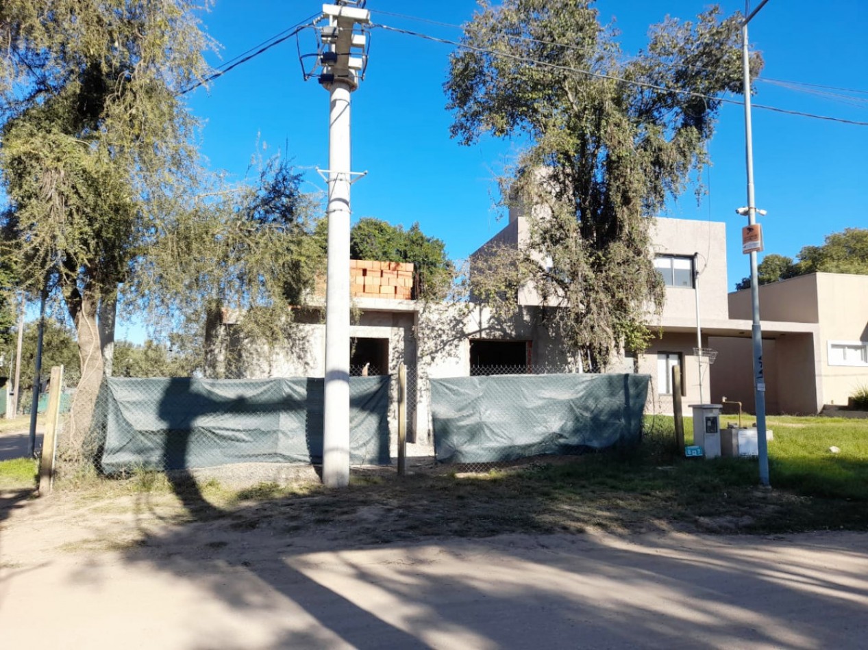 TERRENO EN VENTA C/CONSTRUCCION.ECO DE CATALINA .VILLA CATALINA.RIO CEBALLOS