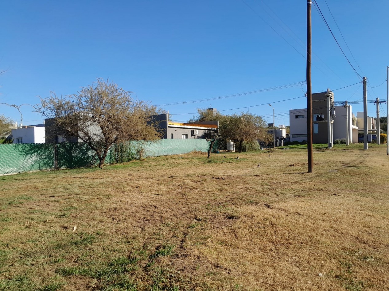 VENDO LOTE ESQUINA 508 M2 VILLA CATALINA. ETAPA LOS ALTOS. OBRA DE GAS PAGADA!!!