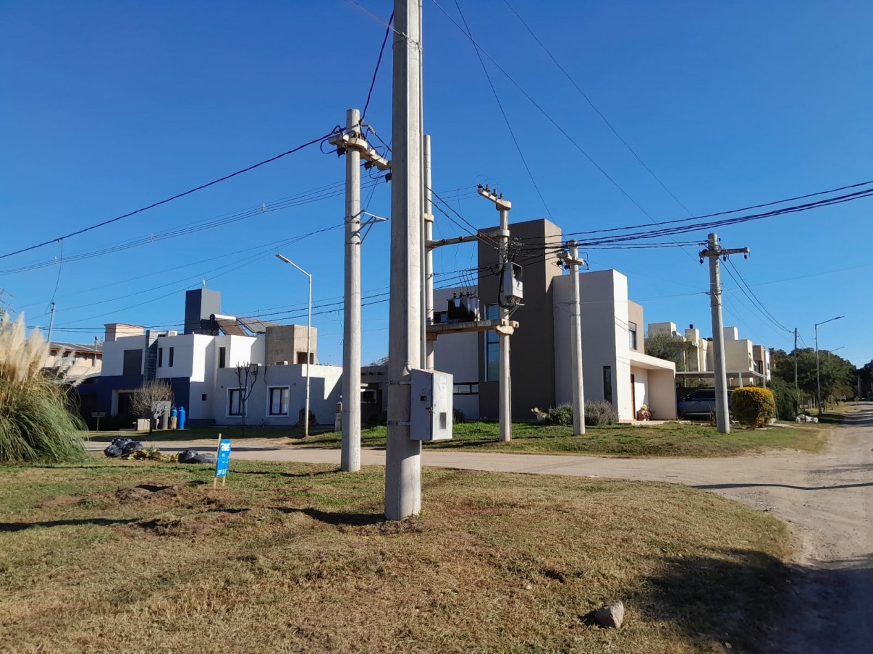 VENDO LOTE ESQUINA 508 M2 VILLA CATALINA. ETAPA LOS ALTOS. OBRA DE GAS PAGADA!!!