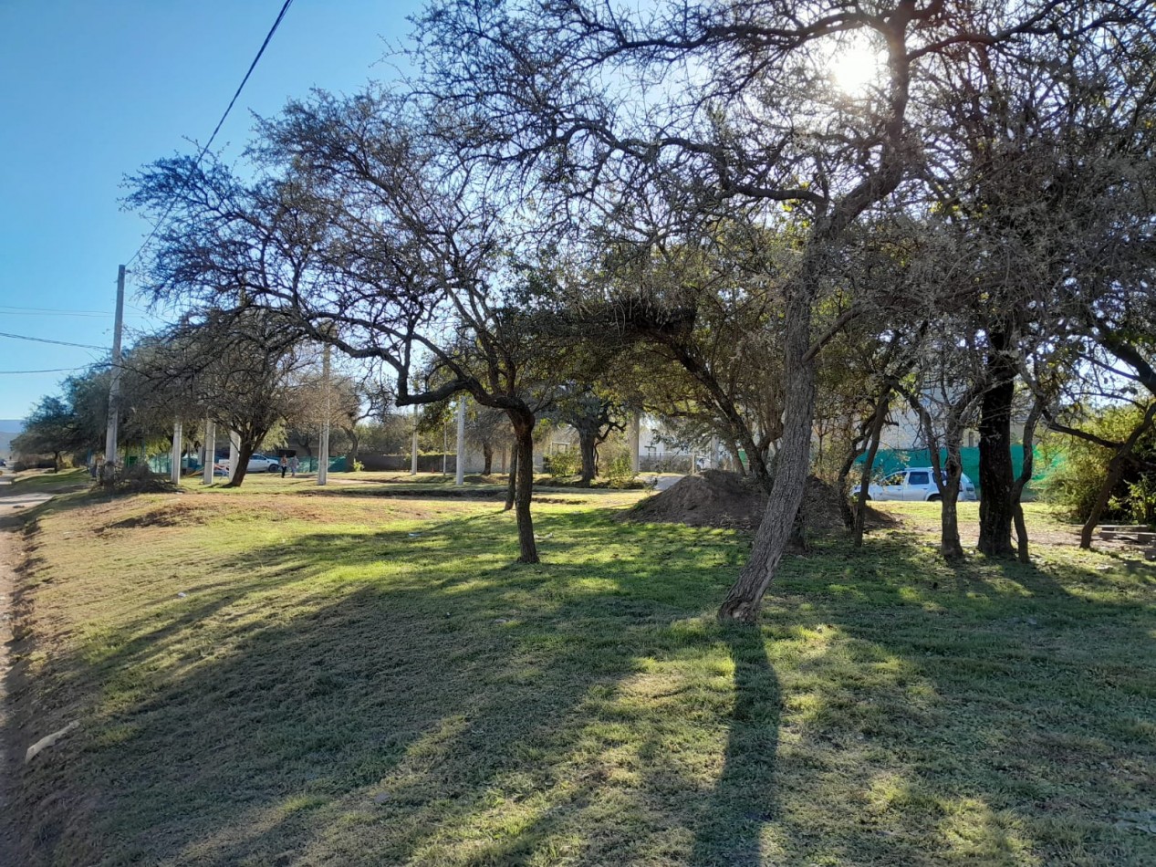 VENDO LOTE ESQUINA 641 M2 VILLA CATALINA. ETAPA LOS BOSQUES. ESCRITURA!!!