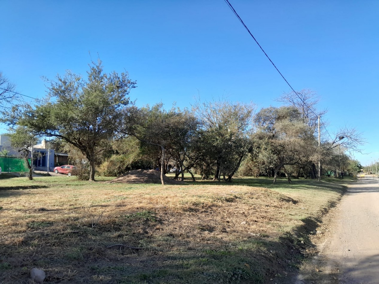 VENDO LOTE ESQUINA 641 M2 VILLA CATALINA. ETAPA LOS BOSQUES. ESCRITURA!!!