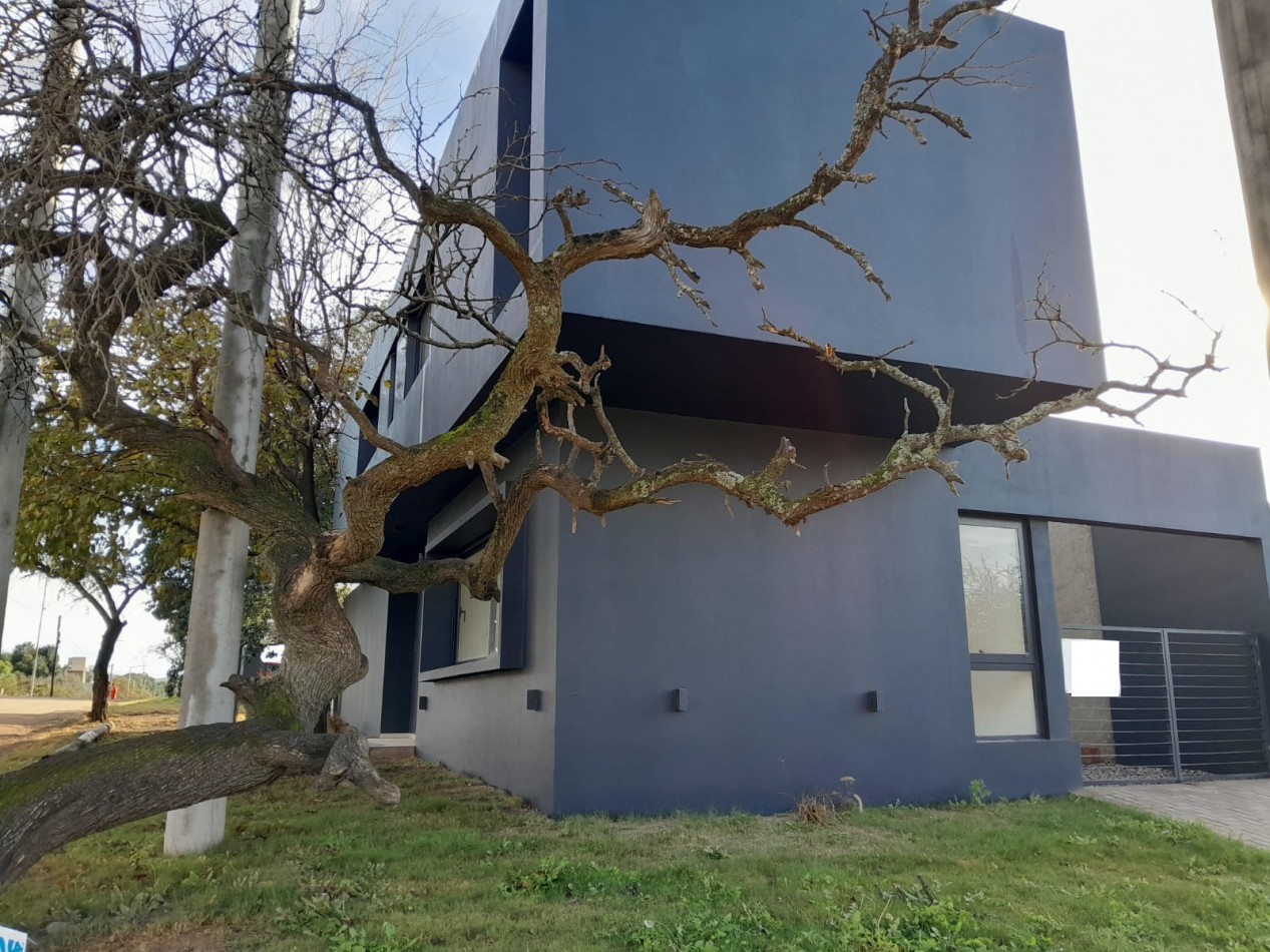 VENDO CASA 3 DORM. VILLA CATALINA. APTO CREDITO!!!