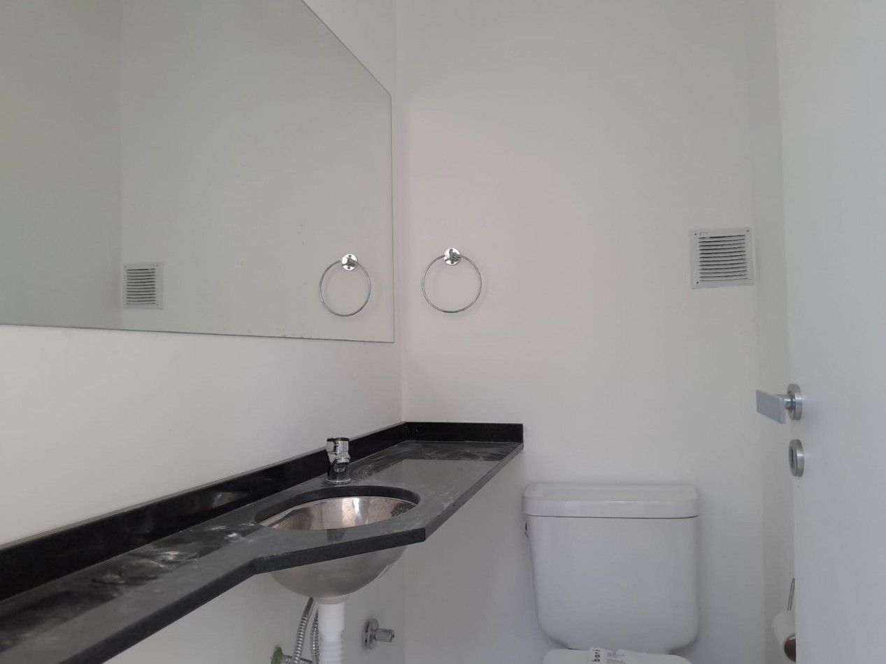 VENDO CASA 3 DORM. VILLA CATALINA. APTO CREDITO!!!