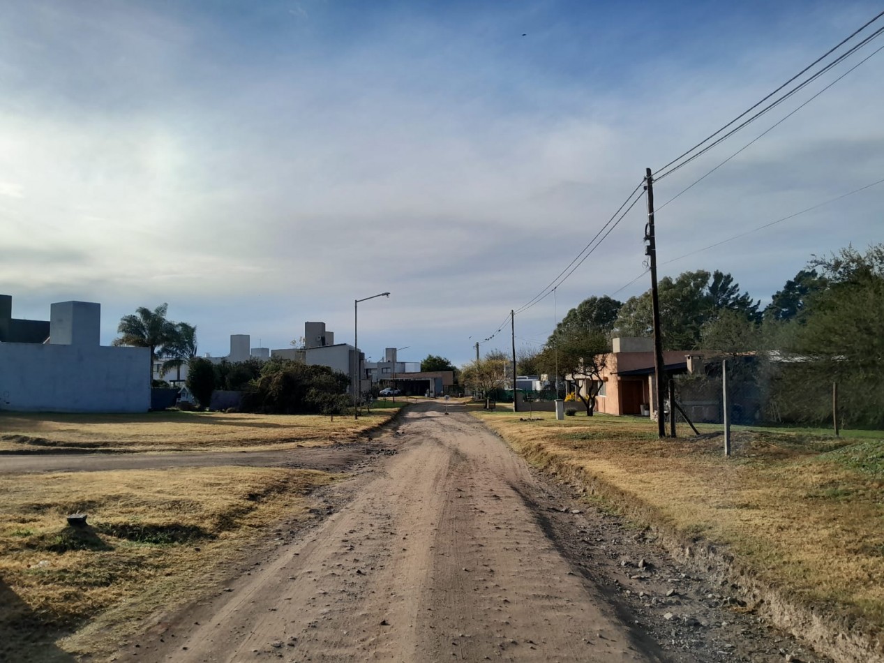 VENDO LOTE 405 M2 ETAPA LOS BOSQUES VILLA CATALINA. ESCRITURA!!!