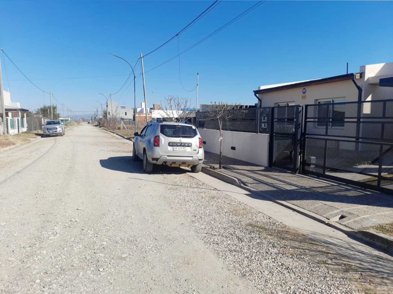 TERRENO EN VENTA  420 M. B° VILLA JUANA-ALTA GRACIA. C/ ESCRITURA. OPORTUNIDAD!