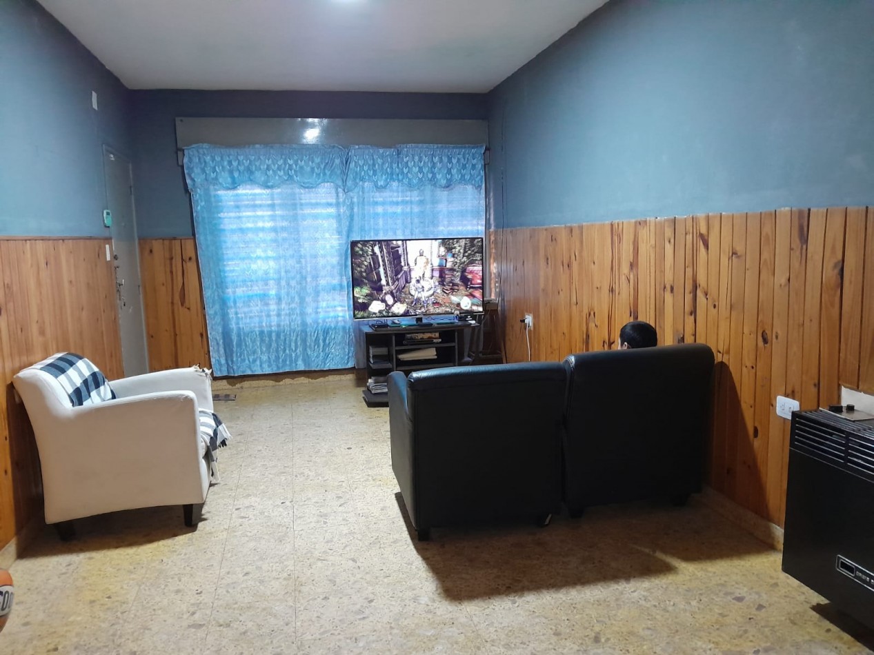 VENDO CASA 3 DORM. B° SARGENTO CABRAL. RECIBO VEHICULOS/MENOR. APTO CREDITO!!!