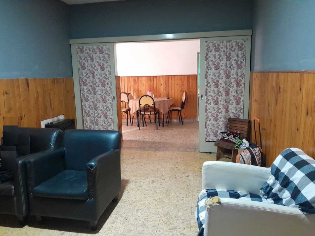 VENDO CASA 3 DORM. B° SARGENTO CABRAL. RECIBO VEHICULOS/MENOR. APTO CREDITO!!!