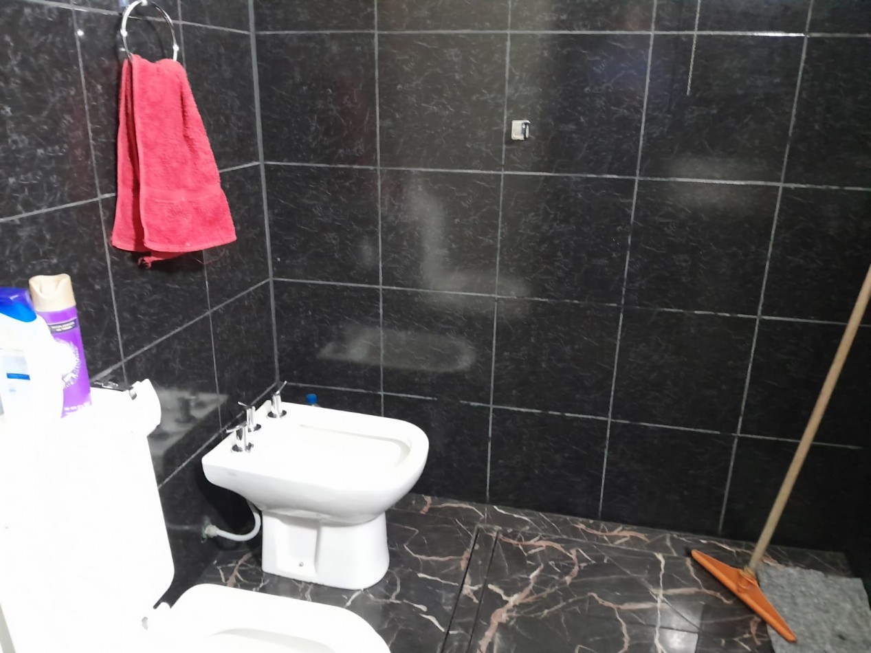 VENDO CASA 3 DORM. B° SARGENTO CABRAL. RECIBO VEHICULOS/MENOR. APTO CREDITO!!!
