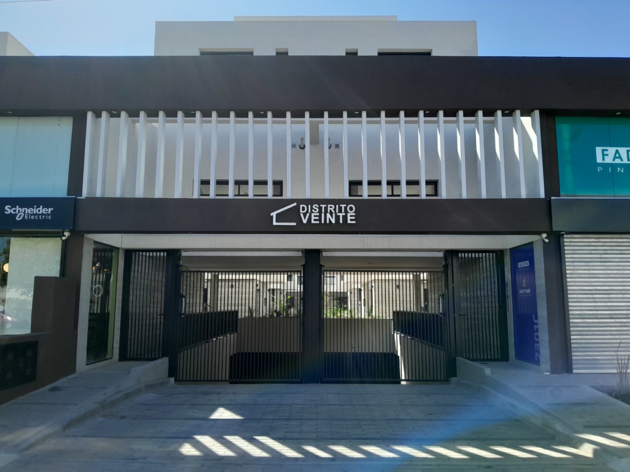 VENTA DE LOCALES COMERCIALES - HOUSING DISTRITO VEINTE
