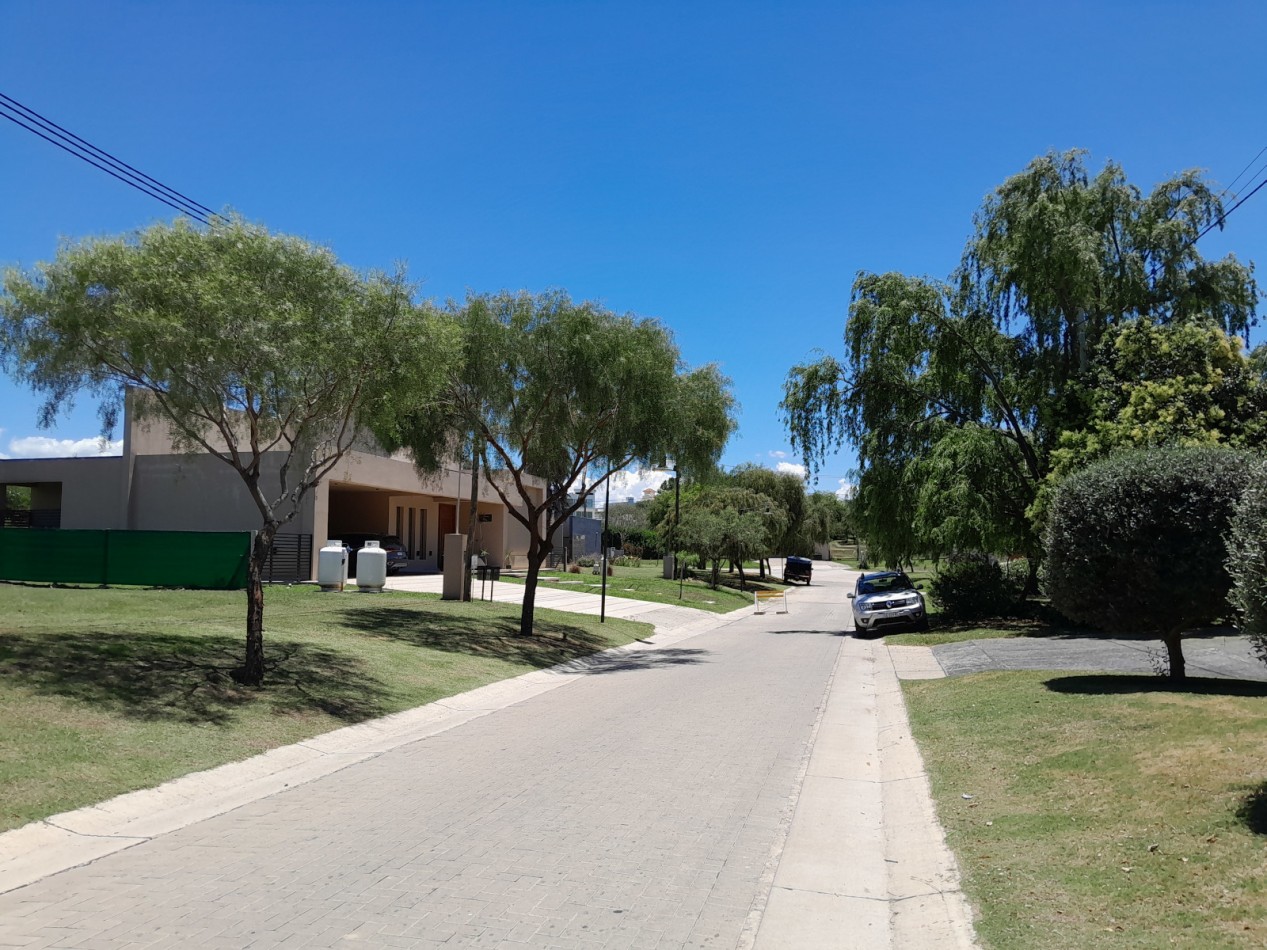 Vendo lote central de 1.550 m² en Las Corzuelas - Etapa 1