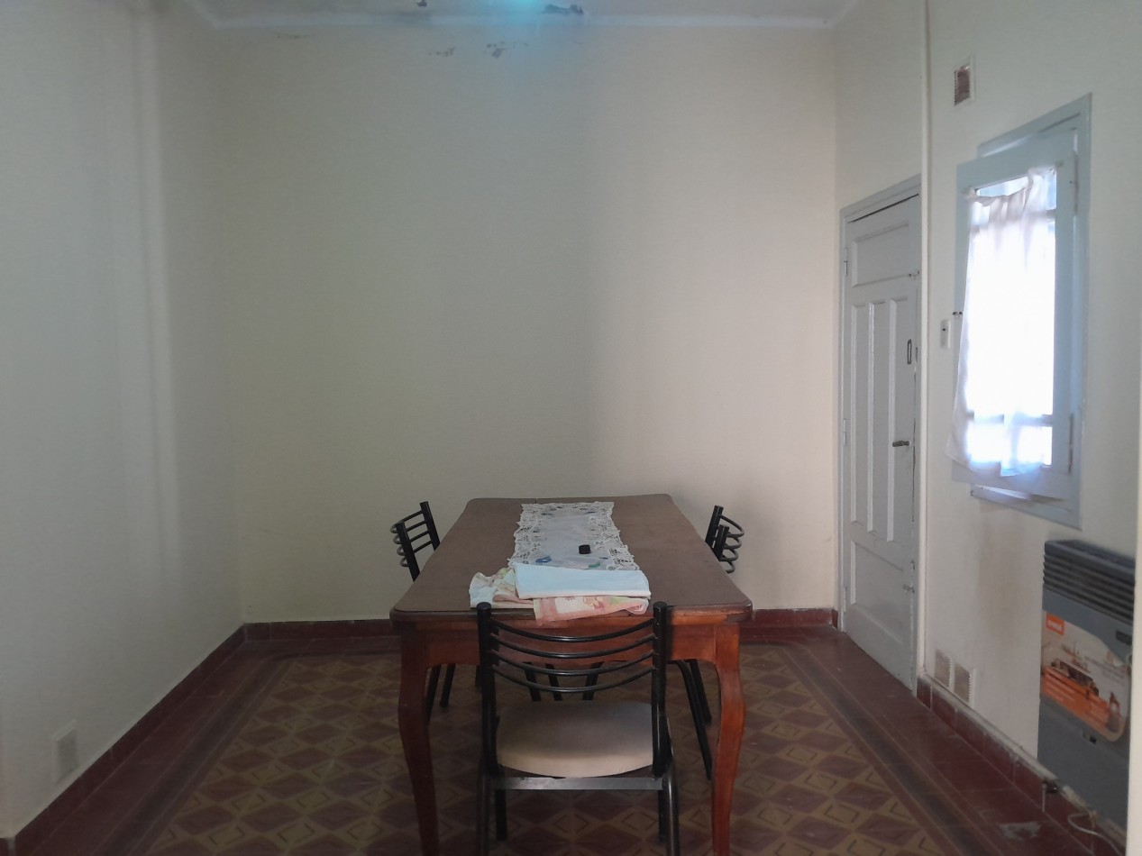 VENDO CASA 3 DORM.+ DEPARTAMENTO. B° TALLERES SUD