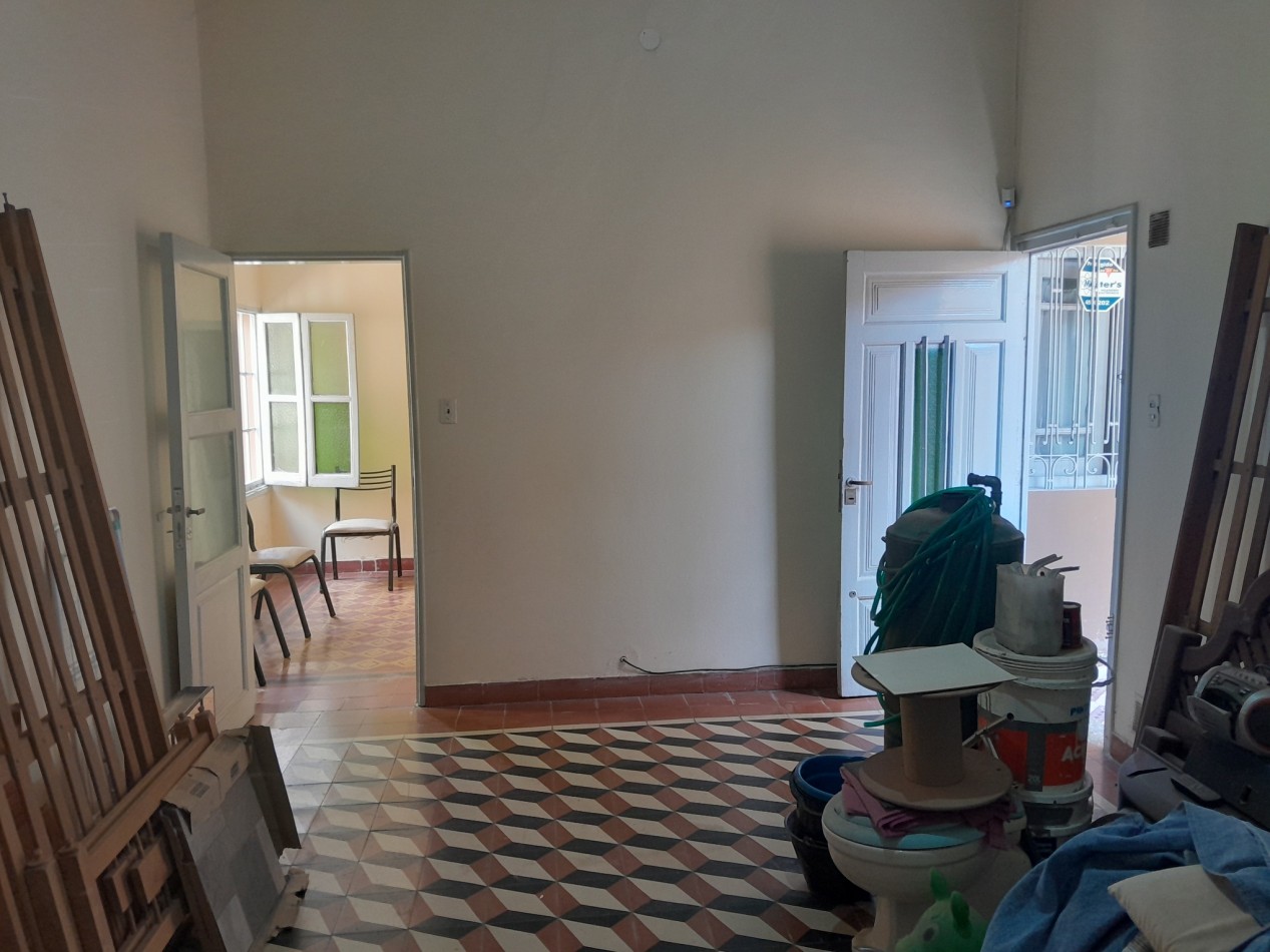VENDO CASA 3 DORM.+ DEPARTAMENTO. B° TALLERES SUD