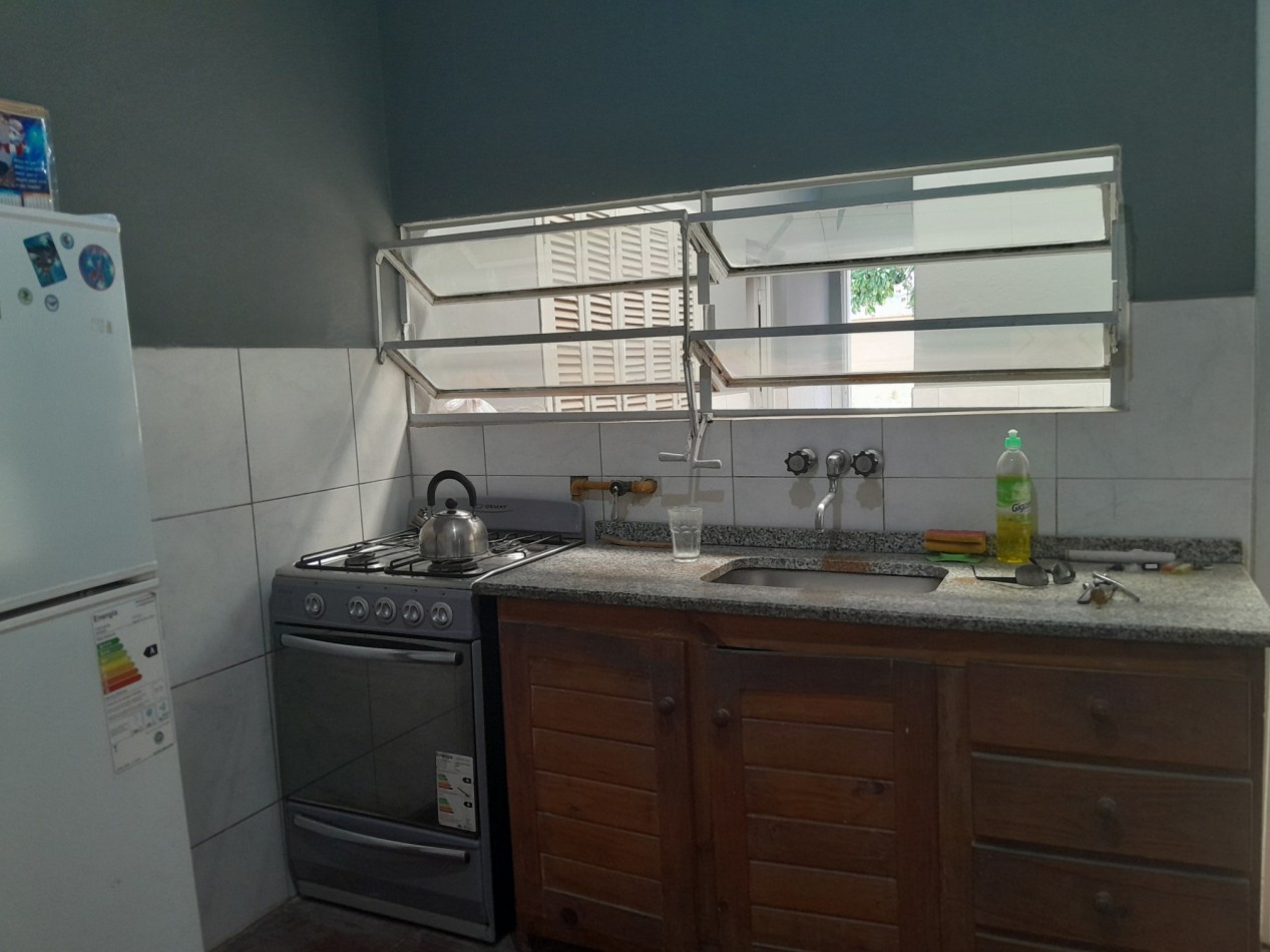VENDO CASA 3 DORM.+ DEPARTAMENTO. B° TALLERES SUD