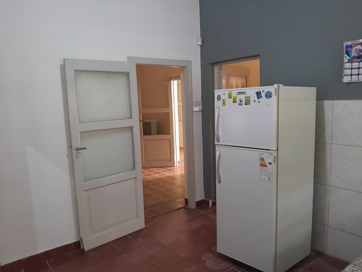 VENDO CASA 3 DORM.+ DEPARTAMENTO. B° TALLERES SUD