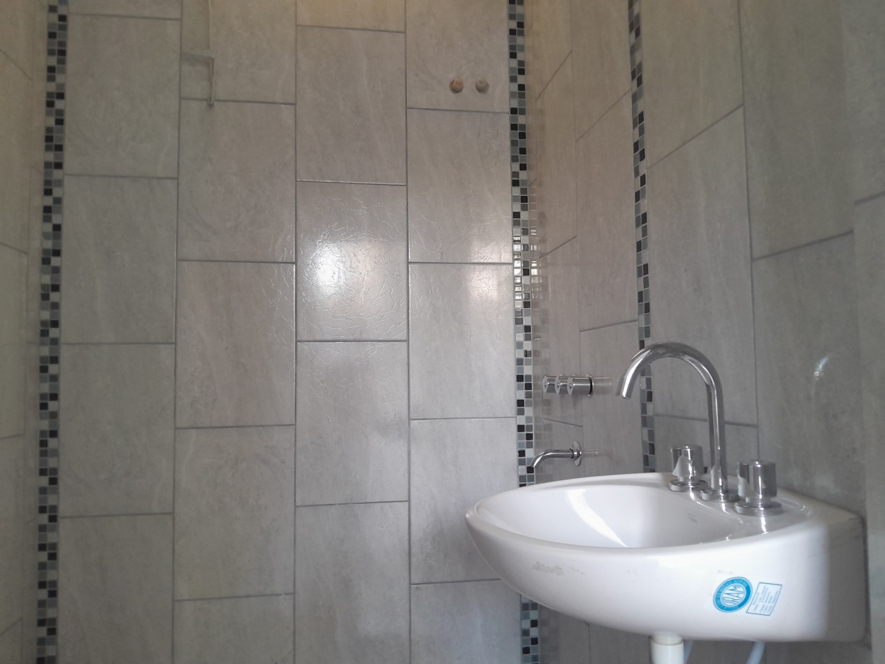 VENDO CASA 3 DORM.+ DEPARTAMENTO. B° TALLERES SUD