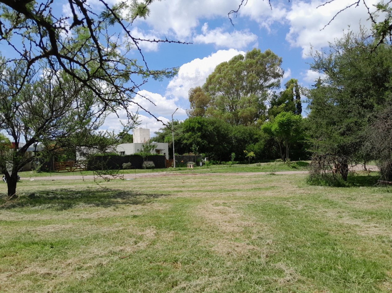 VENDO LOTE 476 M2 VILLA CATALINA 1° ETAPA. EXCELENTE UBICACION!!!