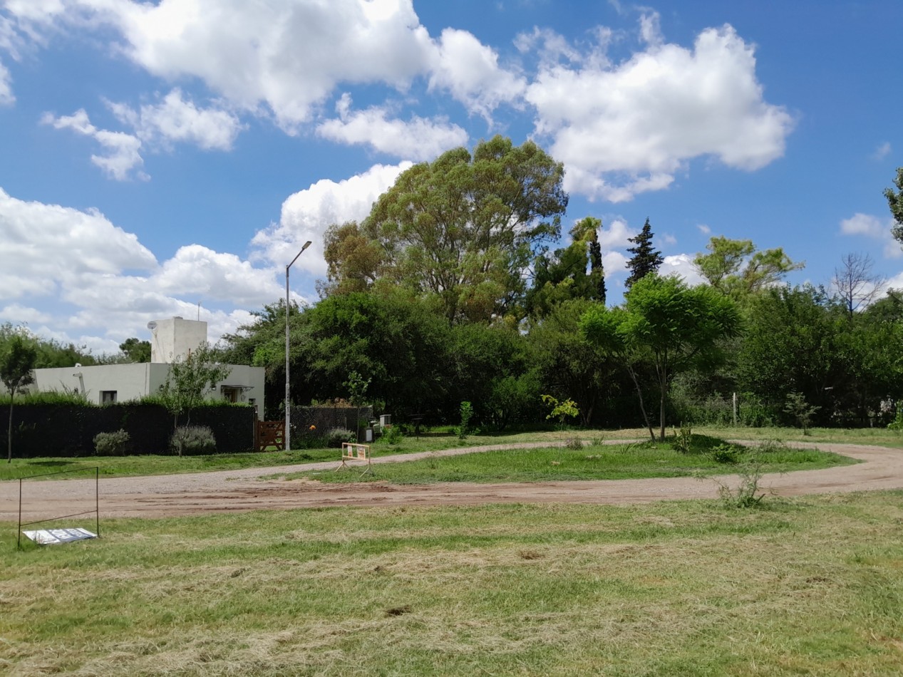 VENDO LOTE 476 M2 VILLA CATALINA 1° ETAPA. EXCELENTE UBICACION!!!