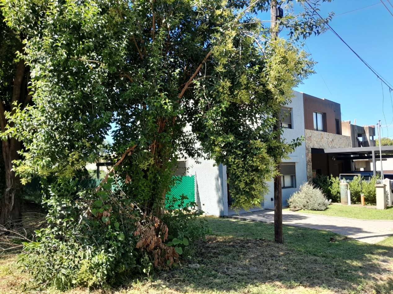 VENDO LOTE 300 m² - VILLA CATALINA. Etapa Eco Catalina. Escritura