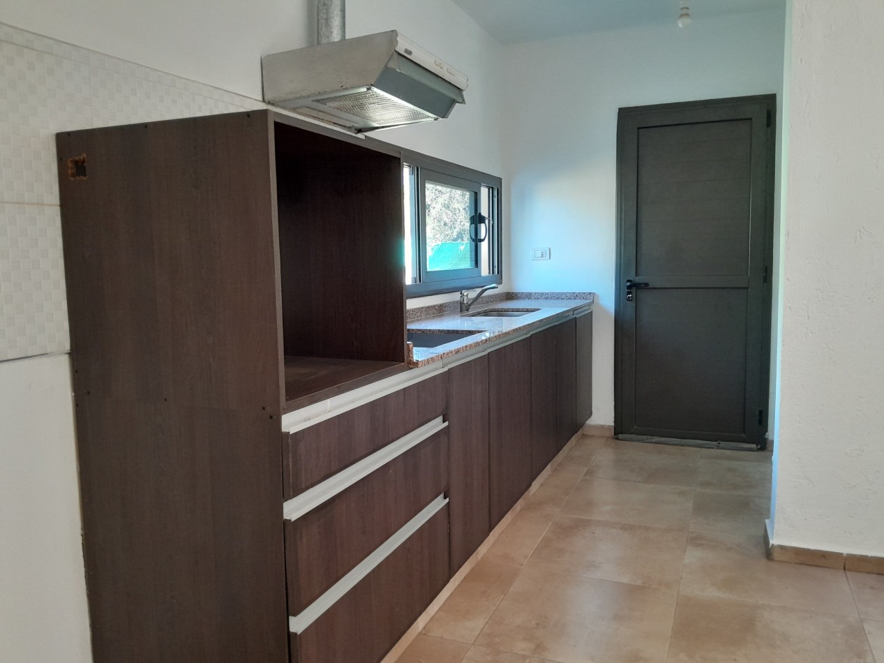 VENTA CASA 3 DORMITORIOS - VILLA CATALINA - PRIMERA ETAPA - ESCRITURA