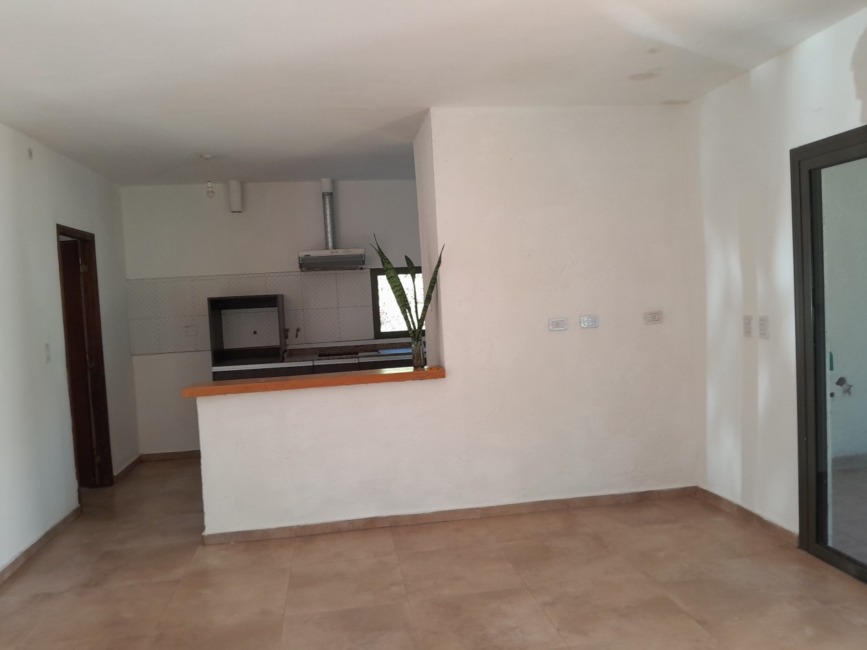 VENTA CASA 3 DORMITORIOS - VILLA CATALINA - PRIMERA ETAPA - ESCRITURA