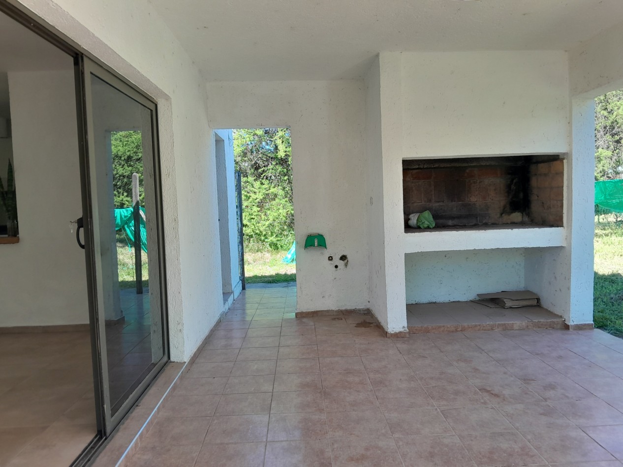 VENTA CASA 3 DORMITORIOS - VILLA CATALINA - PRIMERA ETAPA - ESCRITURA